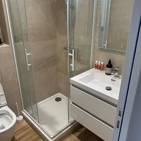 Apartment 1 Bedroom *